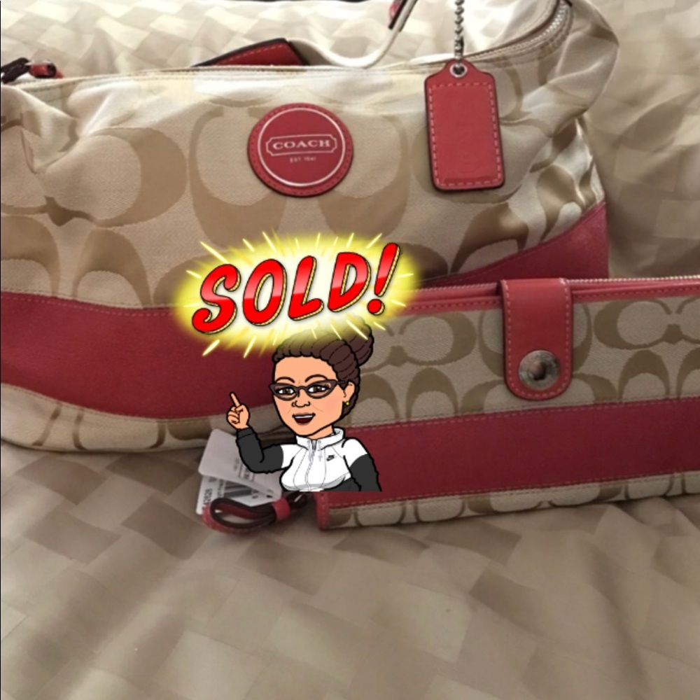 COACH SIGNATURE COLLECTION PURSE AND WALLET